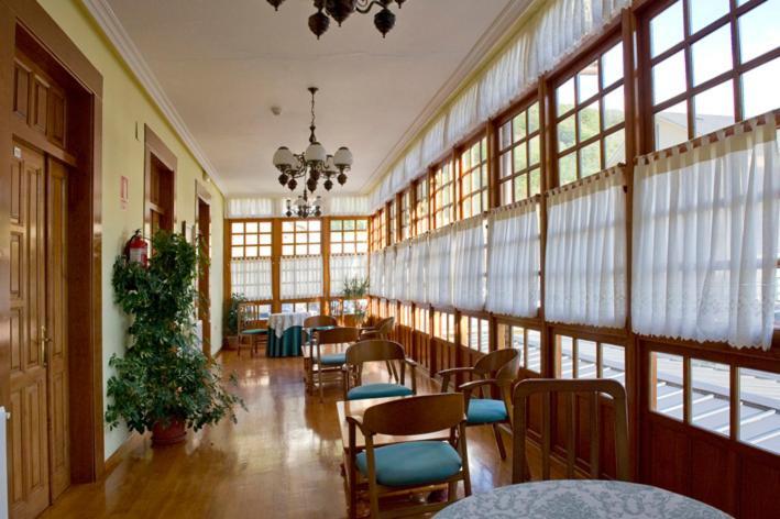 Hotel Restaurante La Casilla Cangas De Narcea Εξωτερικό φωτογραφία