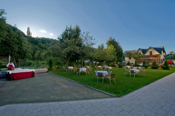 Hotel Restaurante La Casilla Cangas De Narcea Εξωτερικό φωτογραφία