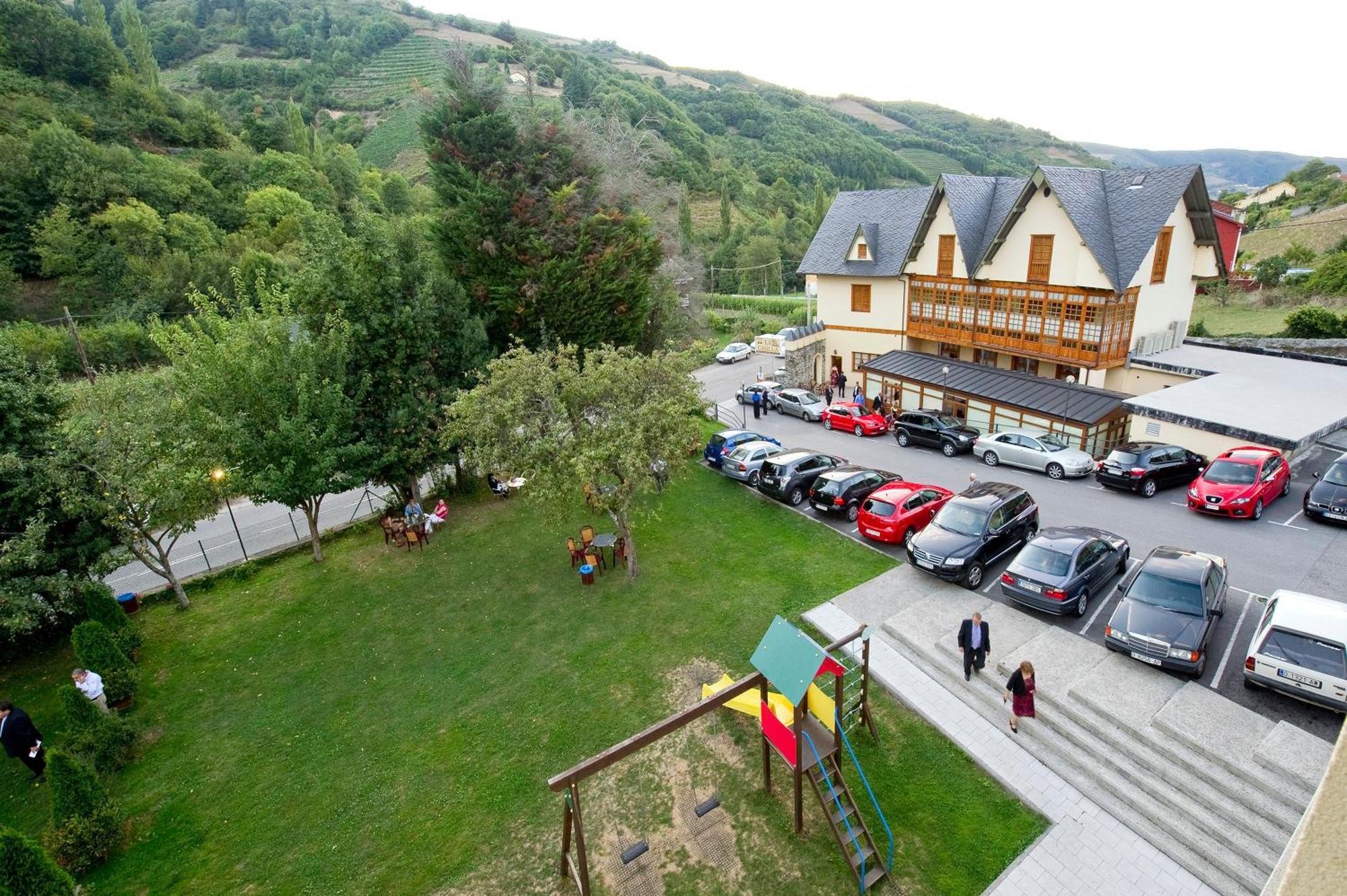 Hotel Restaurante La Casilla Cangas De Narcea Εξωτερικό φωτογραφία