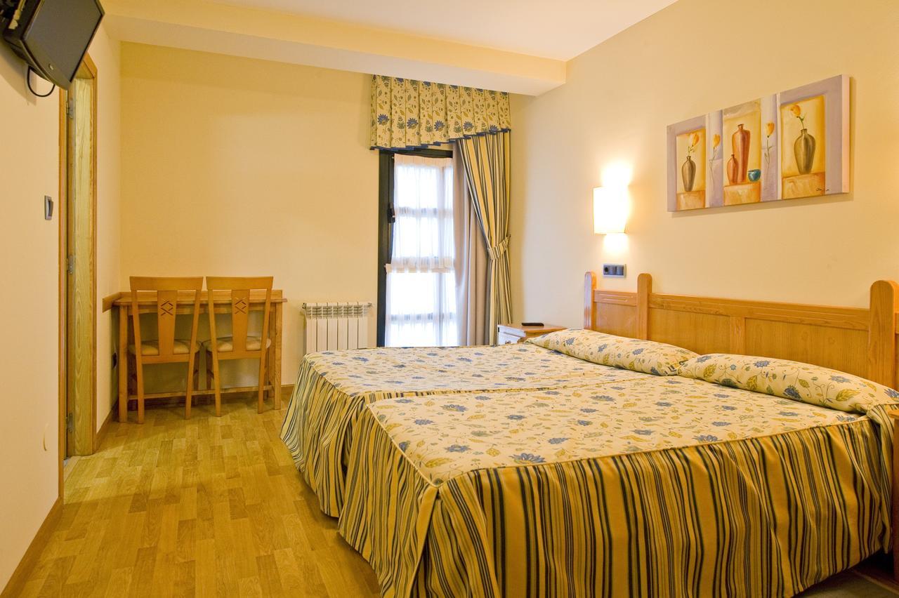 Hotel Restaurante La Casilla Cangas De Narcea Εξωτερικό φωτογραφία